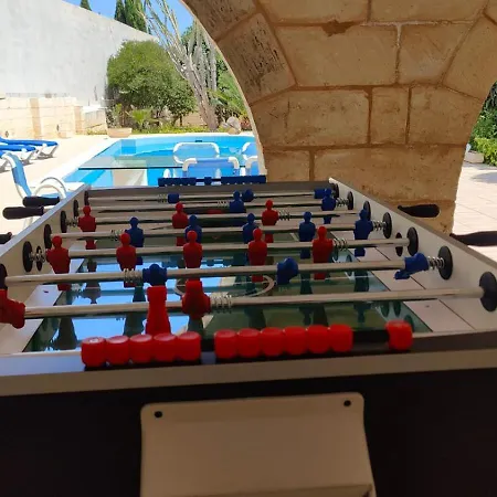 빌라 Stunning With Pool, Table Tennis, Table Soccer And A Pool Table Naxxar