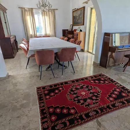 Villa Stunning With Pool, Table Tennis, Table Soccer And A Pool Table *