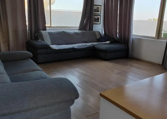 Stunning With Pool, Table Tennis, Table Soccer And A Pool Table Villa Naxxar